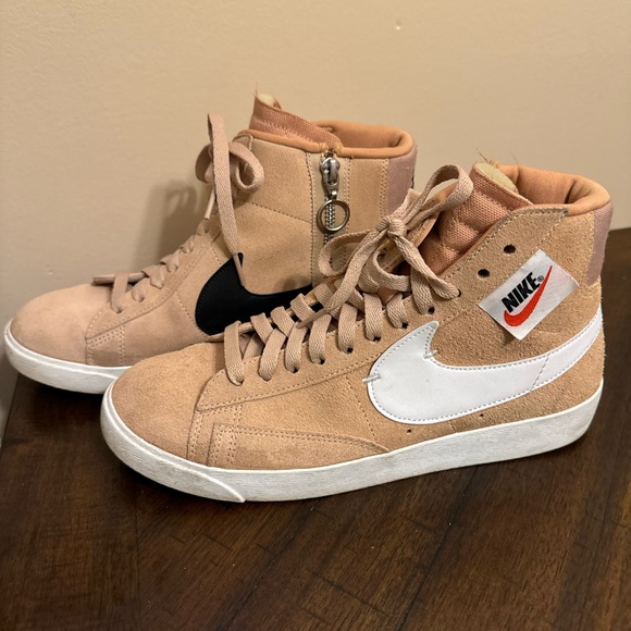 Nike Women Blazer Mid Rebel Bio Beige Summit White Black Size 8.5(BQ4022-200)‎